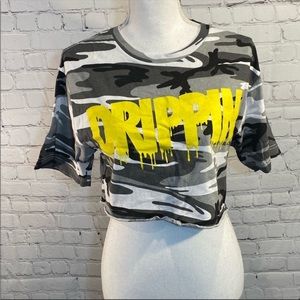 SAUCE AVE Cropped Gray Camo Tee with Yellow
Graphic-Medium